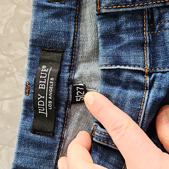 Judy Blue Boyfriend fit size 5/27 - Picture 3 of 6